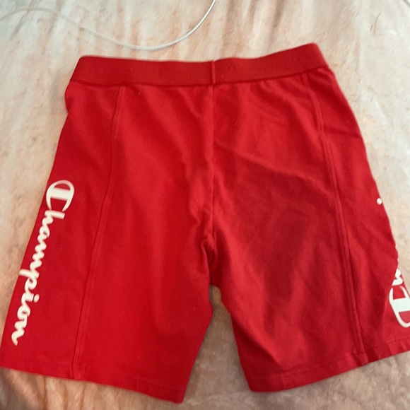 Want new clothes - Picture 2 of 2